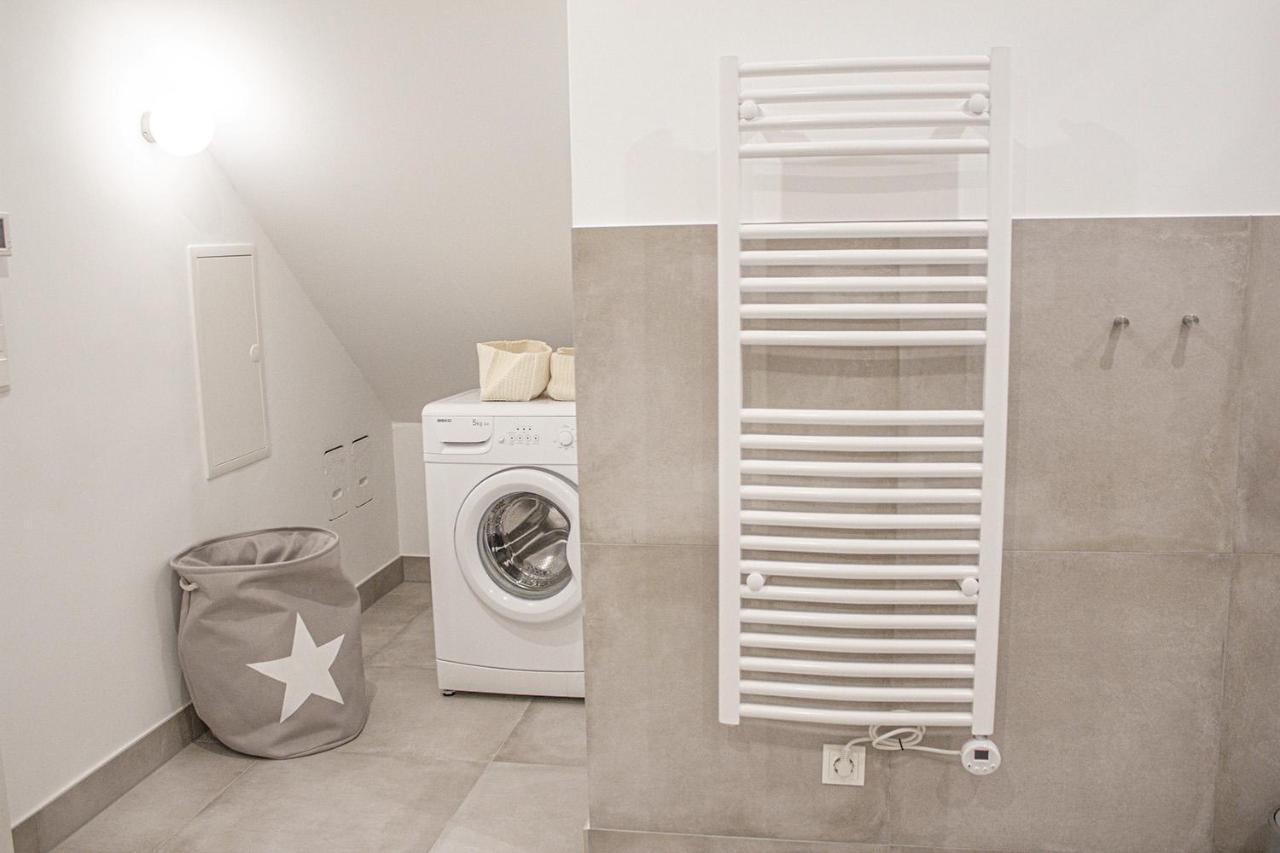 Helle Stuuv Apartment